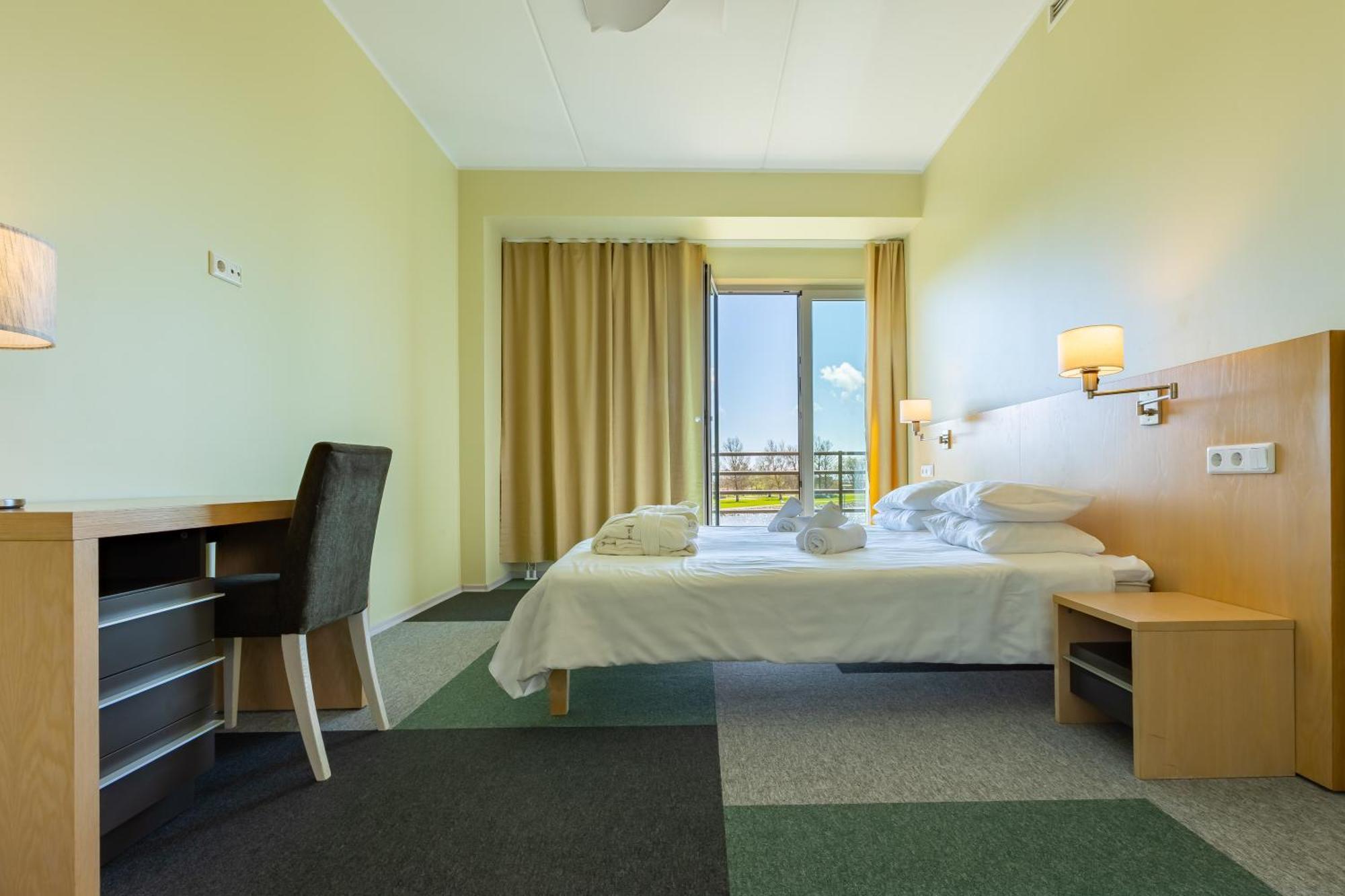Meri Seaside & Hotel