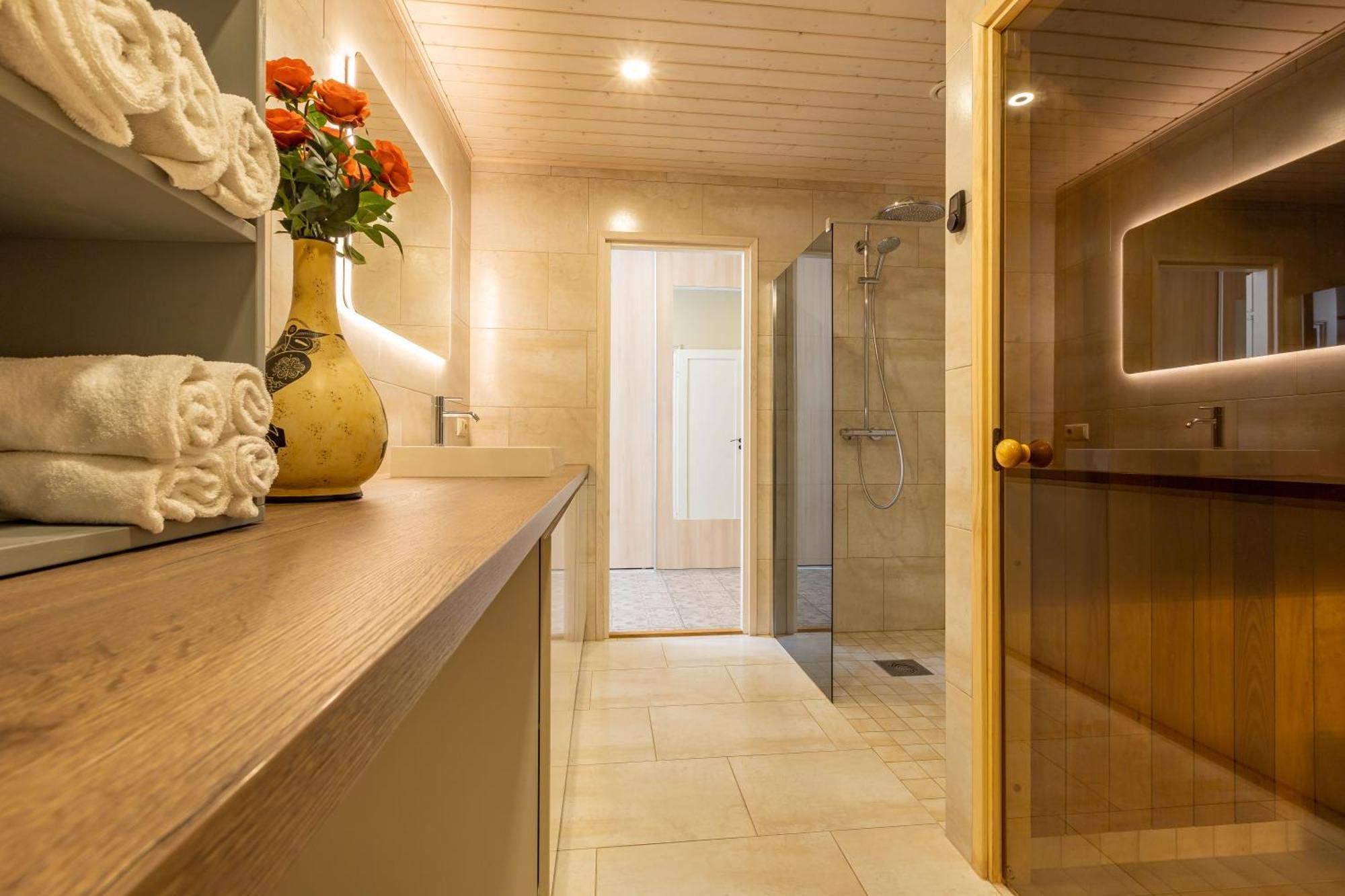 Meri Seaside & 3* Kuressaare