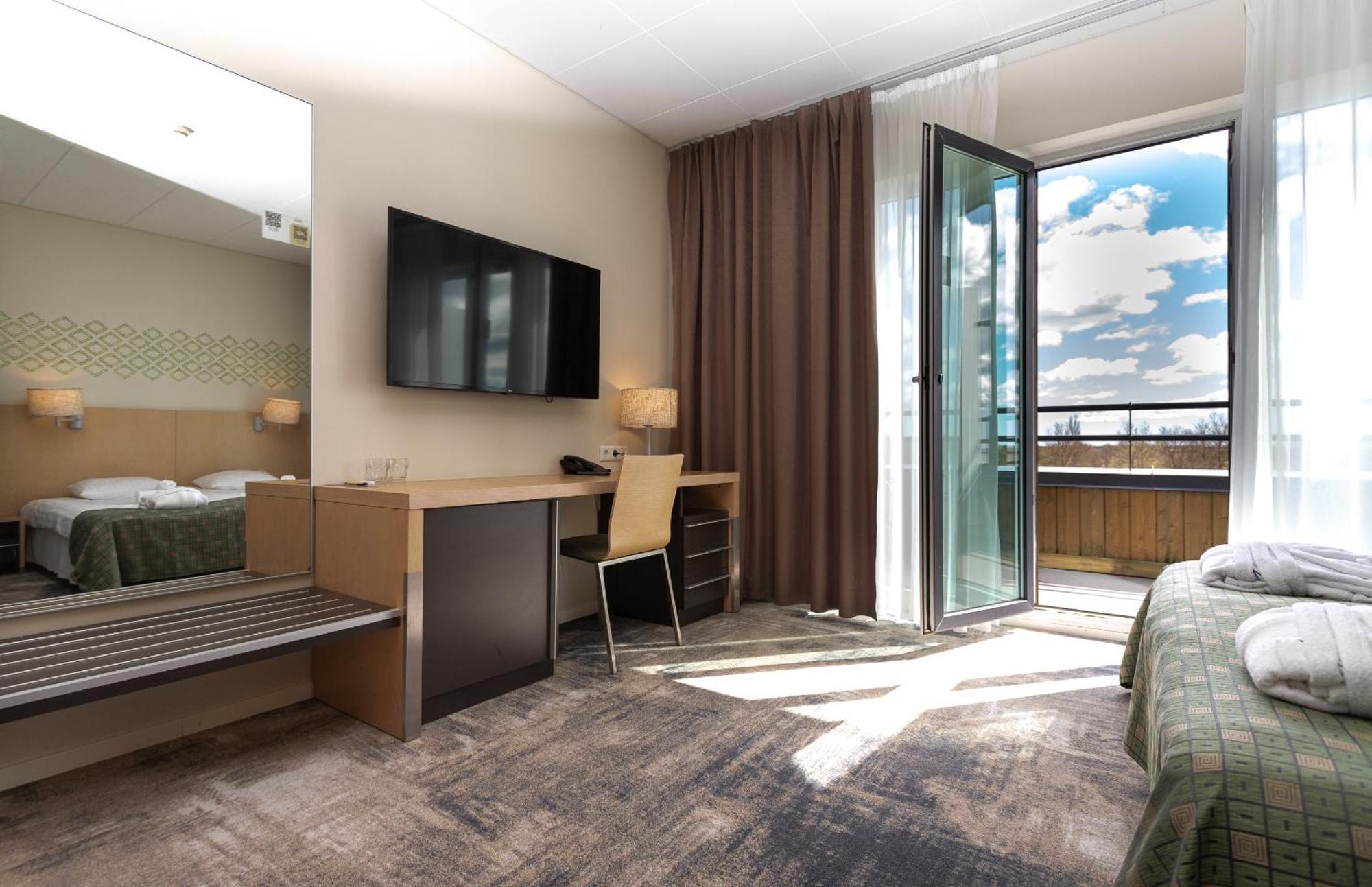 Meri Seaside & Hotel 3*
